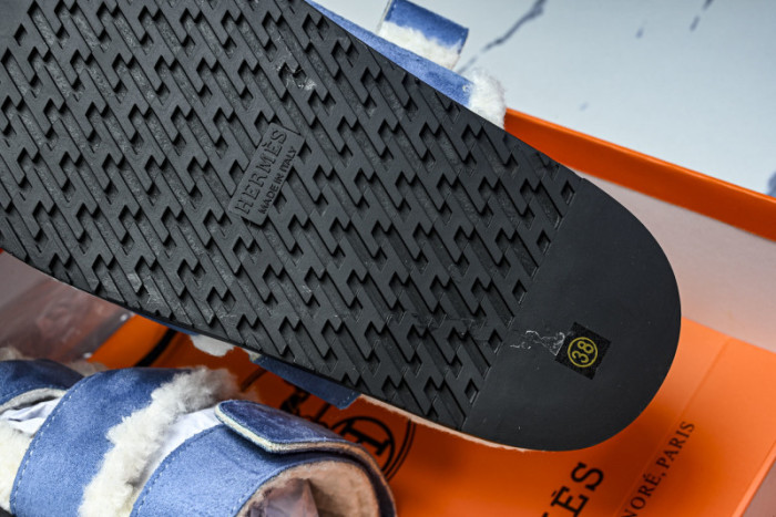 H*RMES  SLIDS   HM-54