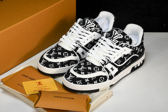 LV SNEAKER LOW 103004