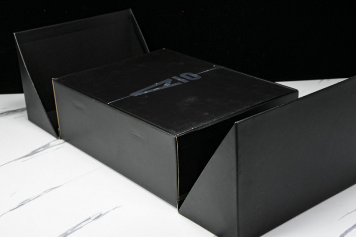 A Ma Maniére x Air Jordan 4 “Fossil Stone”  FZ4810-200