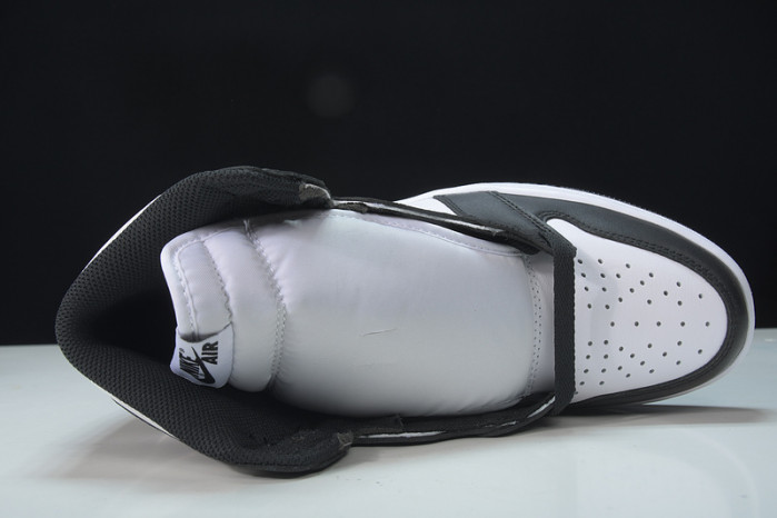 Air Jordan 1 Retro Black White (2014) 555088-010