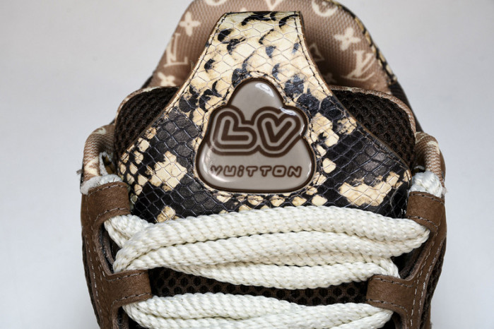 LV SNEAKER LOW 112906