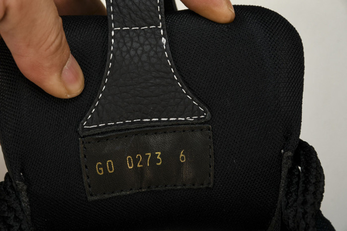 LV SNEAKER LOW 121202