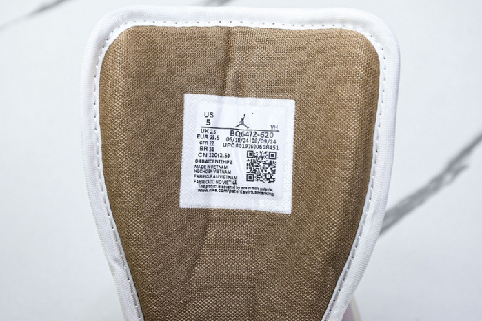 Air Jordan 1 Mid Feasts   BQ6472-620