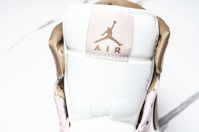 Air Jordan 1 Mid Feasts   BQ6472-620