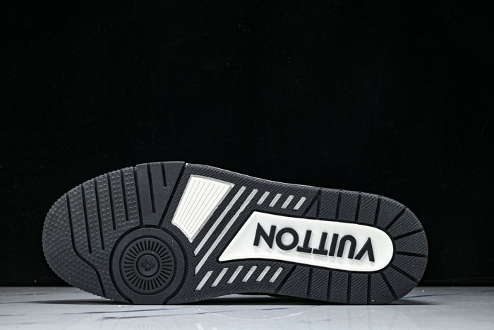 LV SNEAKER TRAINER FOR-LV430