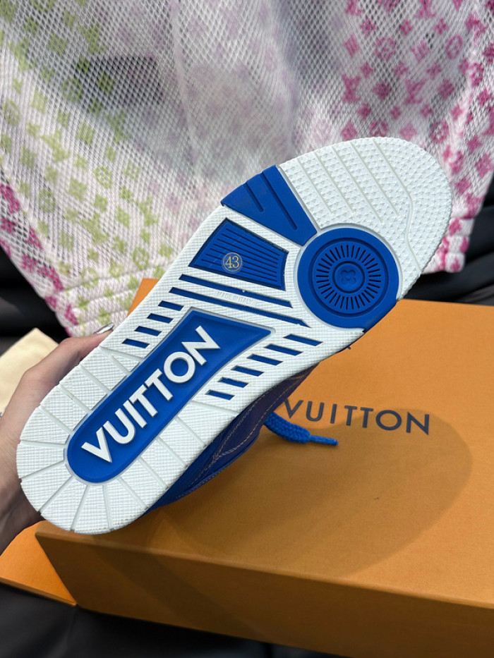 LV SNEAKER LOW 012401