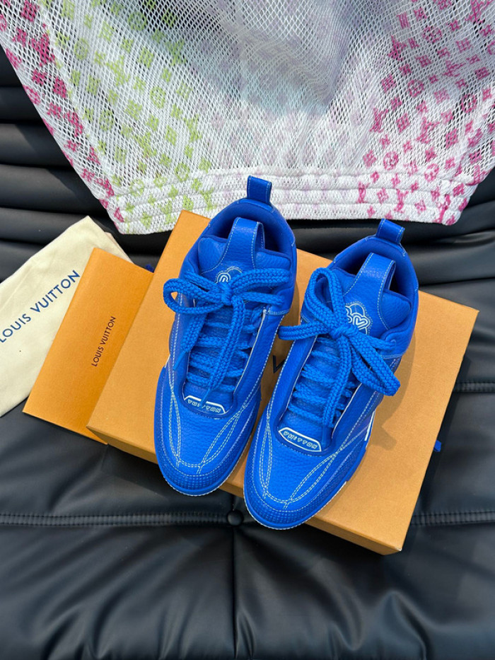LV SNEAKER LOW 012401