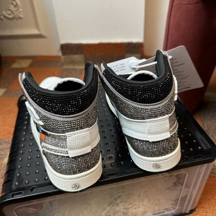 AIR JORDAN 1 RETRO  AJ-28