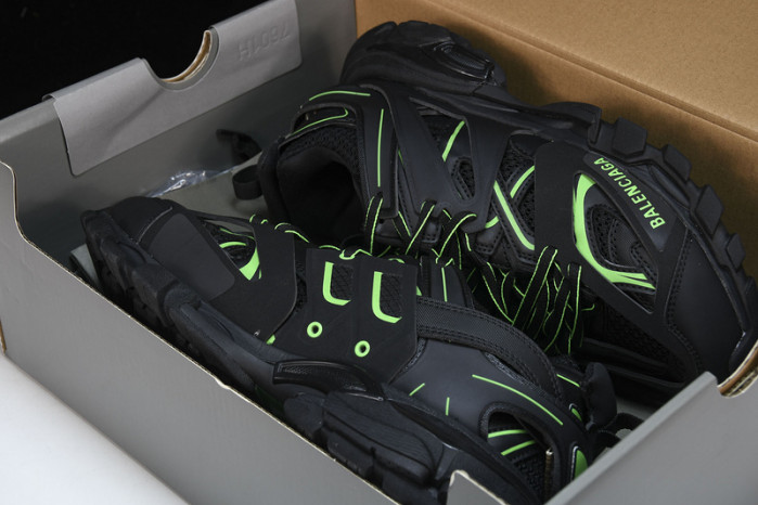 BLCG Track Trainer black green 542436 W2LA1 2042