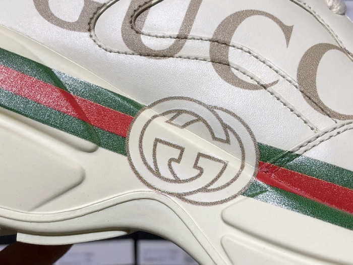 Gv*c trainer sneaker 528892 drw00 9522