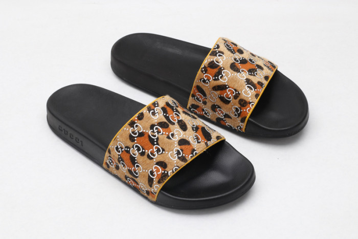 Gv*c slippers leopard print