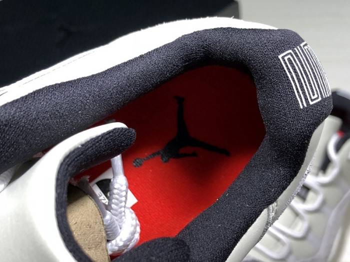 Air Jordan 11 Retro Low Le Mens CD6846-002