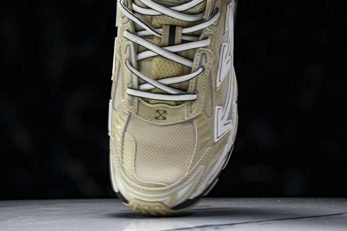 OF C/O  SNEAKER  FOR-022301