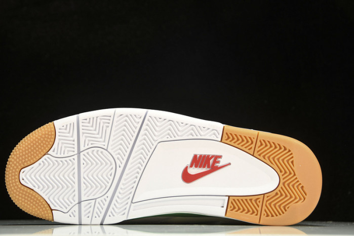 Nike SB x Air Jordan 4 “Pine Green” DR5415-103