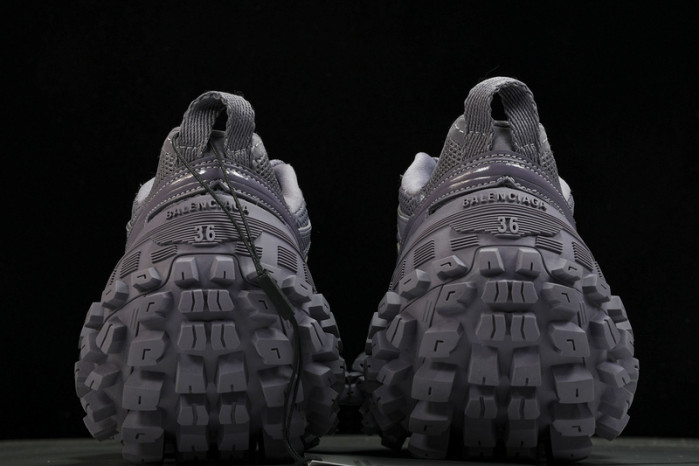 BLCG    Defender Rubber Platform Sneakers  685613 W2RAM5500