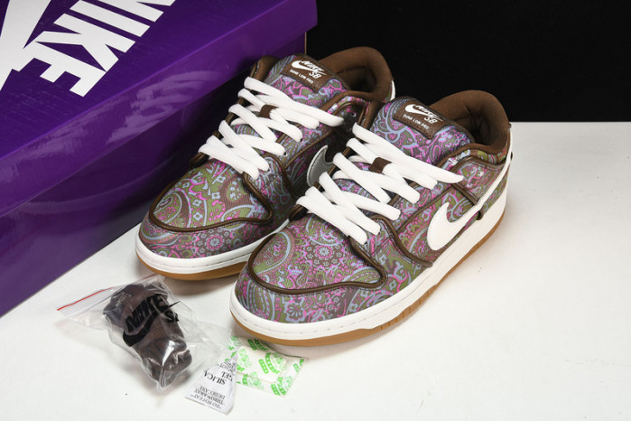 NIke SB Dunk Low “Paisley”   DH7534-200