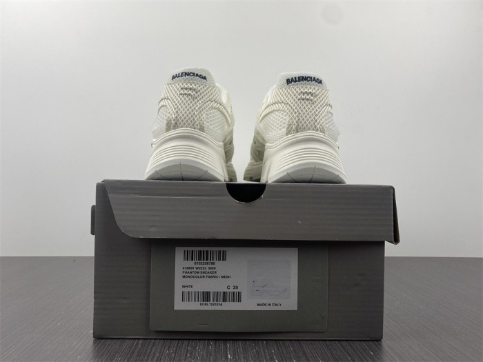 blcg   phanT0m  yeeshoes042101