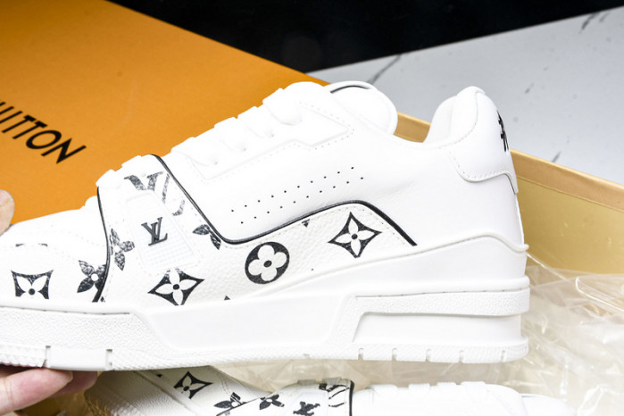 LV SNEAKER TRAINER FOR-LV267
