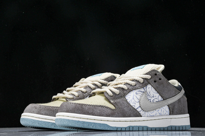 DUNK LOW  “Big Money Savings”  FZ3129