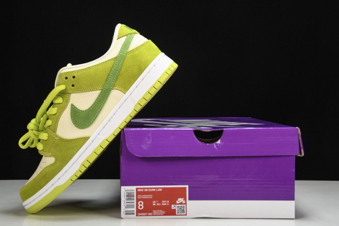 Nike Dunk Low "Green Apple"   DM0807-300