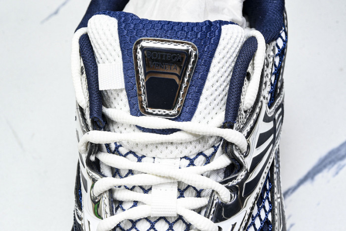 b0tt*ga Ven*ta sneaker