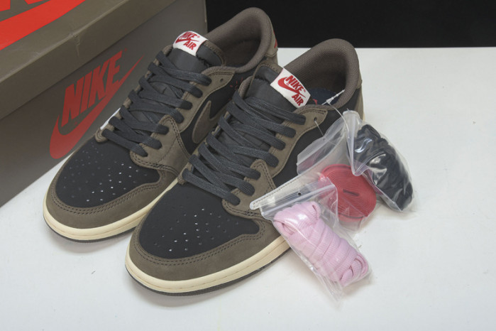 Travis Scott x Air Jordan 1 Low CQ4277-001