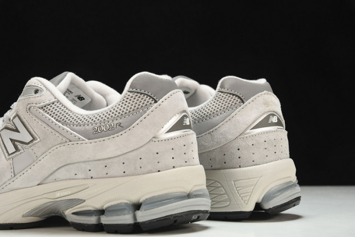 new Ba1an*e yeeshoes  ml2002ro