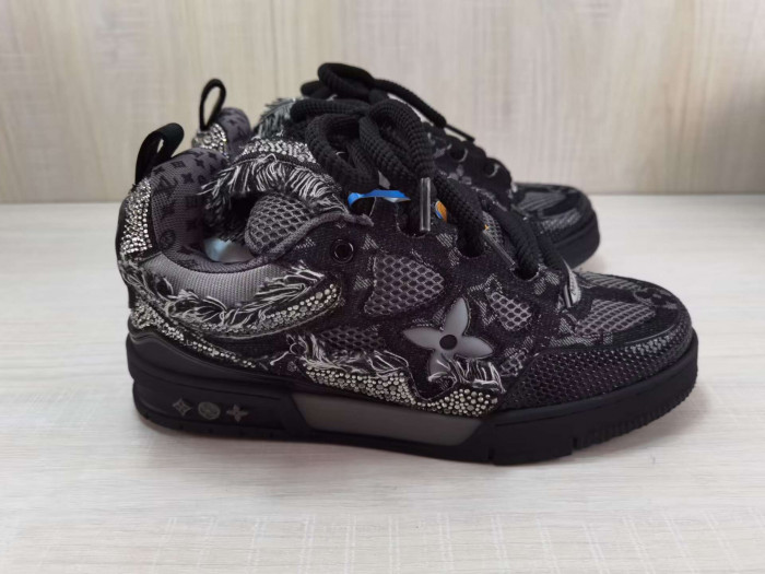 LV SNEAKER LOW 81703