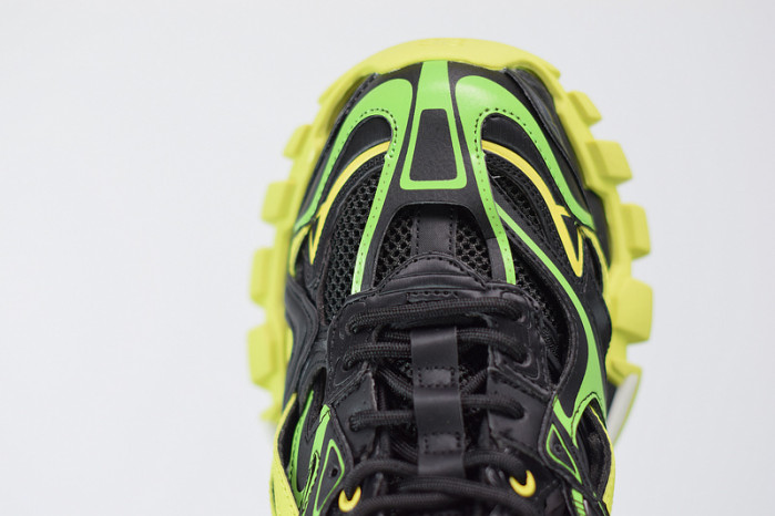 BLCG Track.2 black fluorescent and yellow 570391 W2GN3 1022