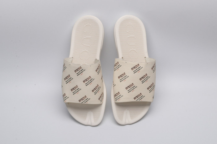 Gv*c slippers