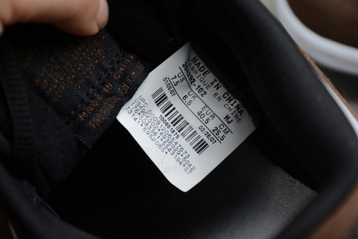 Nike SB Dunk Low White Black Trail End Brown 304292-102