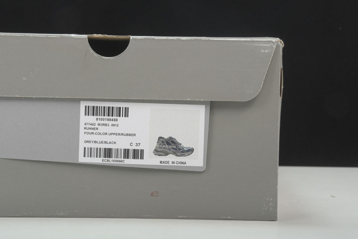 BLCG × RUNNER 7.0 677402-W3RB3-4912