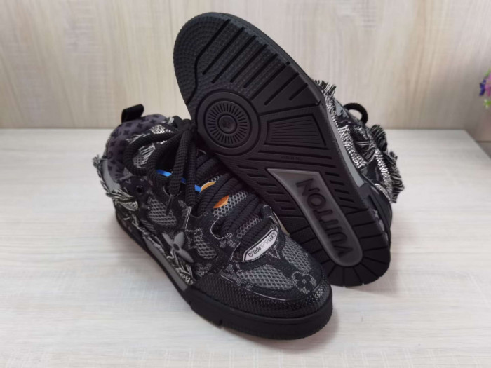 LV SNEAKER LOW 81703